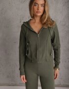 m&d fashion Set de pulover cu vâscoză pantaloni drepți și bluză cu fermoar și glugă Eldirma Verde închis