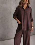 m&d fashion Set Maro din Viscoză și In cu Dungi Fine Cămașă și Pantaloni Wide Leg Cliffesa