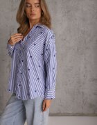 melya by melody Cămașă bleumarin din bumbac decorată cu model cu dungi subțiri și inimioare Vatille