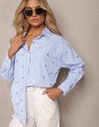 melya by melody Cămașă de bumbac albastru deschis decorată cu model cu dungi subțiri și inimioare Vatille