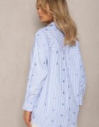 melya by melody Cămașă de bumbac albastru deschis decorată cu model cu dungi subțiri și inimioare Vatille