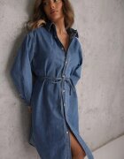 milas91 Rochie cămașă Albastră Denim Oversize cu bumbac și curea Cianatra