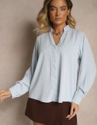 new collection Bluză albastră deschisă cu decolteu în formă de V decorată cu volan Davissia