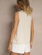 new collection Cămașă Bej deschis din viscoză fără mâneci decorată cu volan la decolteul în V Millimia