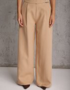 new collection Costum Maro deschis Pantaloni și Sacou cu Umeri Intăriți Sonavienna