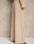 new collection Pantaloni de costum Largi Bej cu viscoză Decorați cu o curea Ellilara