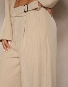 new collection Pantaloni de costum Largi Bej cu viscoză Decorați cu o curea Ellilara