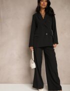 new collection Pantaloni de costum negri largi cu viscoză decorați cu curea Ellilara