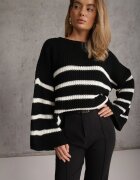 new collection Pulover Negru din Tricotaj în Dungi cu Mâneci Ample Gotara