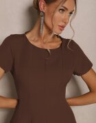 new collection Rochie Maro cu Croială Evazată cu Mânecă Scurtă Decorată cu Cusături Mepiza