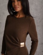 new collection Rochie Maro cu Viscoză Tip Bodycon Decorată pe Lateral cu Aplicație Tizarria