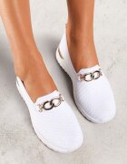  Pantofi Albi slip-on în stil teniși decorați cu cataramă Wiatalia