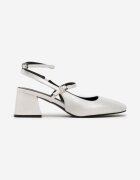  Pantofi cu toc albi Slingback cu imitație de piele lăcuită cu două catarame Frantalia