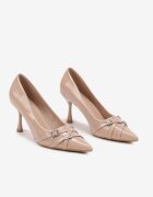  Pantofi stiletto bej lăcuiți cu catarame pe barete Betirya