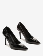  Pantofi Stiletto Negri cu luciu lacuit și Aplicație cu Cirkoni în formă de Inimă Neliraen