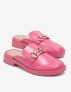  Papuci Fucsia cu talpă plată și lanț decorativ Cadita