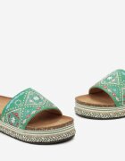 Papuci Verde Boho pe Platformă Joasă Decorate cu Împletitură și Zirconii Giratsa