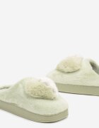  Papuci Verzi pe Platformă Decorați cu Zirconii și o Inimioară Laonaya
