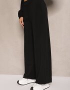 pretty Set Trening Negru cu Viscoză Pantaloni cu Croială Largă și Bluză cu Broșă Redaella
