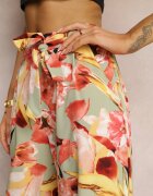 r&f fashion Pantaloni Mentă-Roșii Lari cu flori Alirria