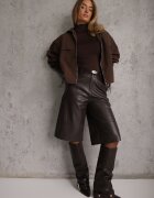 retro & icone Jachetă de tranziție oversize cu guler înalt Arsino Maro