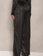 retro & icone Pantaloni Larghi Negri cu Elastic în Talie și Model Lucios în Dungi Zoyama