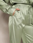 retro & icone Pantaloni Verzi Largi cu elastic în talie și model lucios în dungi Zoyama