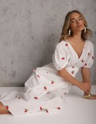 retro & icone Rochie Albă Cloș De cocktail din bumbac cu elastic în talie și broderie cu cireșe Vimasina