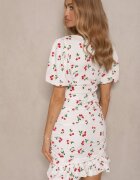 retro & icone Rochie Albă Decorată cu Imprimeu de Cireșe și Încrețituri Halethra