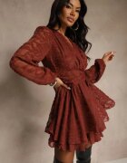 retro & icone Rochie Evazată Roșie din Plasă cu Model în Relief Decorativ Zenessalia