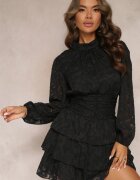 retro & icone Rochie neagră dantelată cambrată cu volane Odrasja