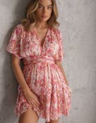 retro & icone Rochie Roz Scurtă cu croială evazată cu volan și încrețituri Ellajo