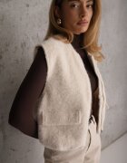 retro & icone Vestă Casual din tricot Boucle cu fermoar și buzunare Emasa Bej