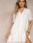  Rochie Cămașă Albă cu Dantelă Ajurată și Nasturi Decorativi Demeta