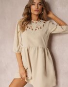  Rochie Mini Bej cu Decolteu Ajurat și Mânecă 3/4 Aphromia