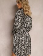  Rochie Mini Dreaptă Neagră cu cordon legat Iina
