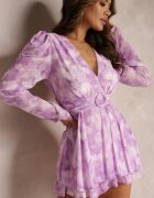  Rochie Mini Fioletă cu Volane și Curea Decorativă cu Cataramă Rotundă Kaylia