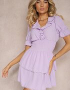  Rochie Mov Evazată cu Elastic în Talie și Volănașe Decorative la Decolteu Arcidia
