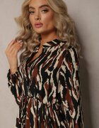  Rochie Neagră Evazată cu Model Abstract Oblic