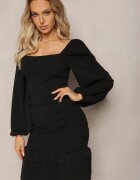  Rochie Neagră Mulată cu Decolteu Pătrat și Volan Arozza