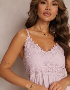  Rochie Roz Evazată Maxi cu Dantelă și Decolteu Adânc Zonila