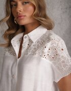 romee's Cămașă Albă din Vâscoză cu Mânecă Scurtă Decorată cu Inserții de Dantelă Phiniche