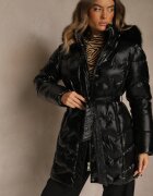 romee's Geacă Neagră Matlasată cu blană detașabilă și glugă decorată cu centură Olinesa