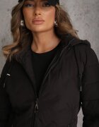 romee's Jachetă Neagră Matlasată De tranziție cu glugă Cinetta