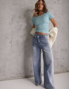 romee's Tricou albastru deschis cu dungi cu încrețituri pe laterale Nedala