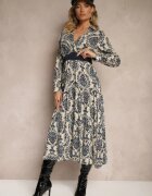 rosa Rochie bleumarin-bej cu decolteu petrecut din viscoză și motiv boho decorată cu o curea Rinnaria