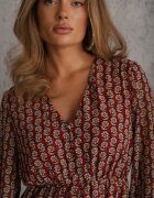 rosa Rochie bordou cu decolteu triunghiular și elastic în talie Abido