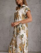 rosa Rochie cu flori din vâscoză croi drept Aedonia Verde