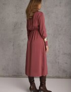 rosa Rochie din satin roz închis petrecută cu elastic și lănțișor în talie Shaffa
