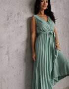 rosa Rochie Evazată Verde Maxi cu Fusta Plisată și cu Talie Elastică Sare